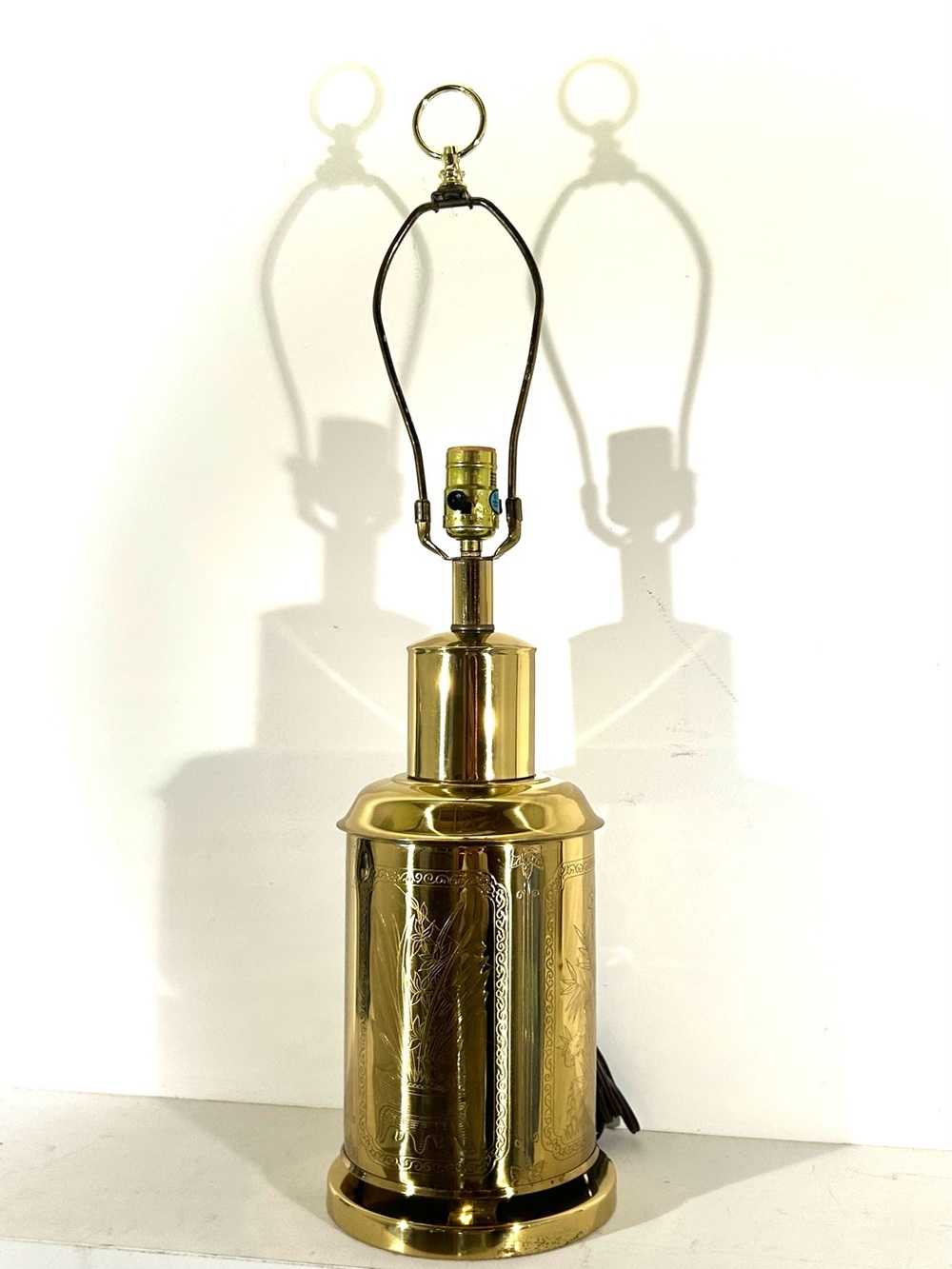 Vintage Wescal 70's Brass Tea Tin Chinoiserie Table Lamp